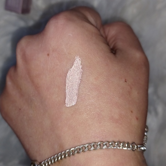 NIB. ILIA. liquid eyeshadow. Aura Color. 3.5ml- Discontinued COLOR! - Picture 4 of 8